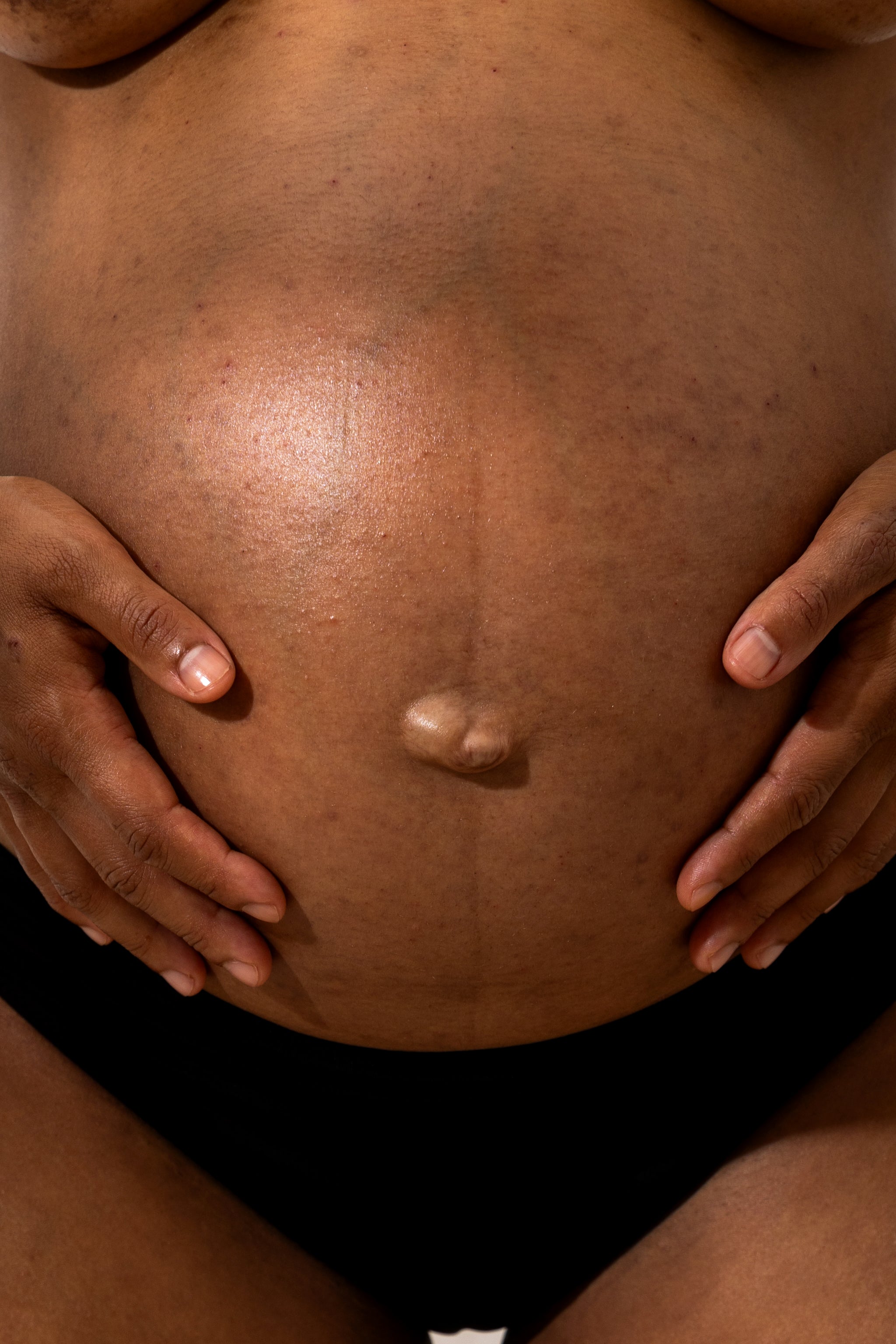 zoom-ventre-femme-enceinte-gapianne