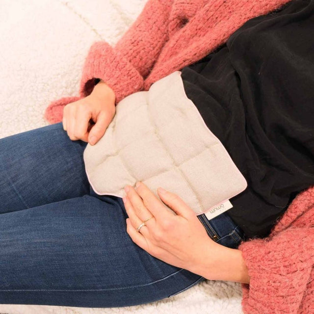 La bouillote Omum apaise les douleurs menstruelles, pendant l’ovulation, le SPM ou les règles