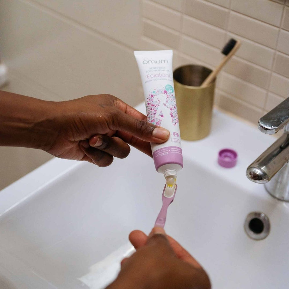 Omum - dentifrice bio sans fluor idéal pour les gencives sensibles ou irritée pour un sourrire éclatant