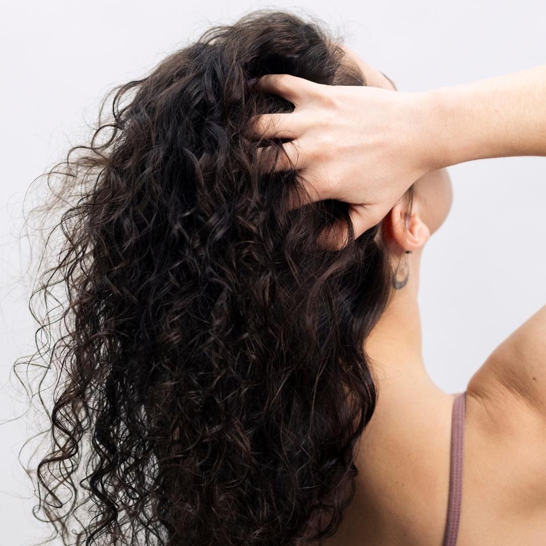 Cure anti-chute de cheveux Sova qui favorise la pousse, freine la chute et renforce les cheveux fragiles