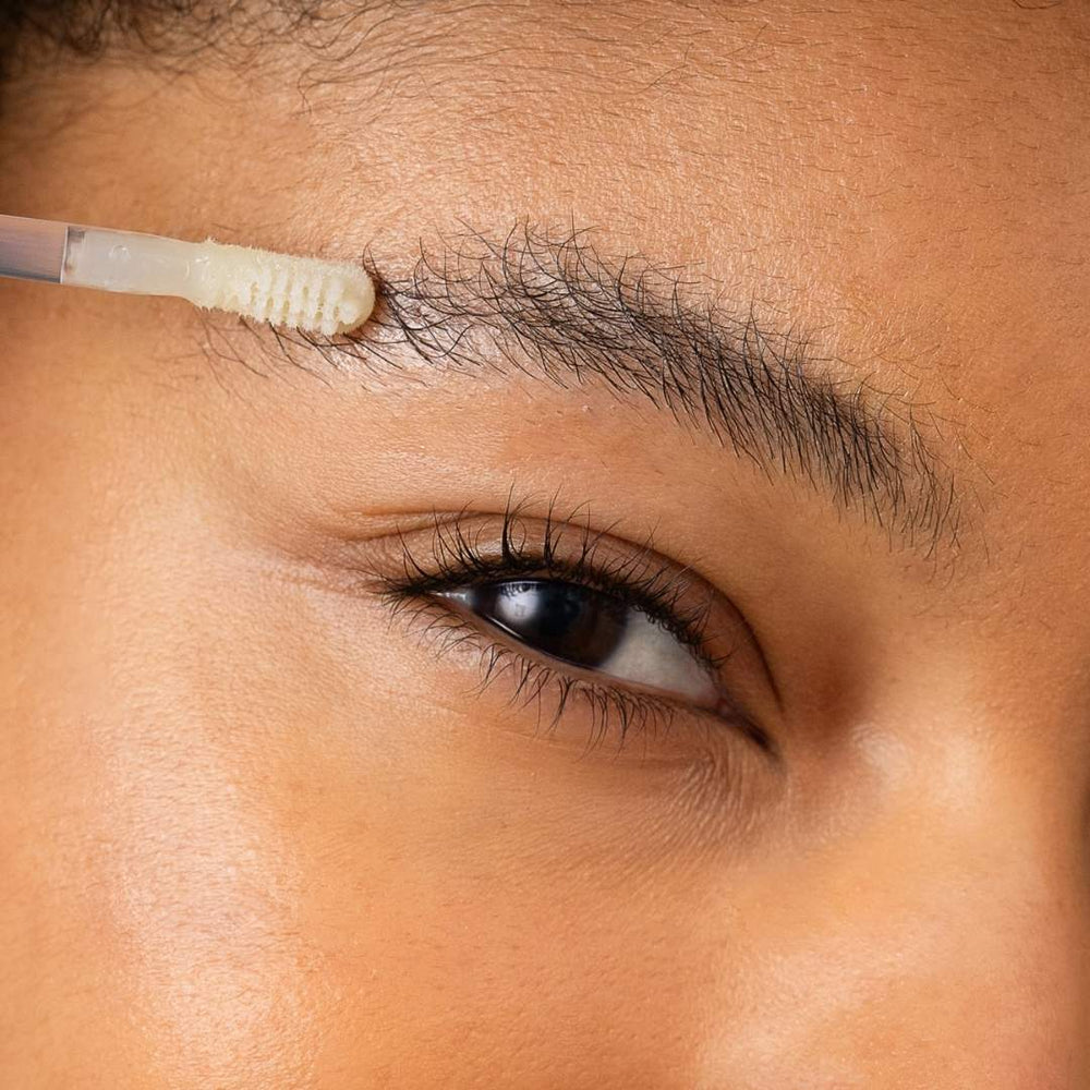 Meme - sérum cils et sourcils formulé pour renforcer et densifier vos cils et sourcils.