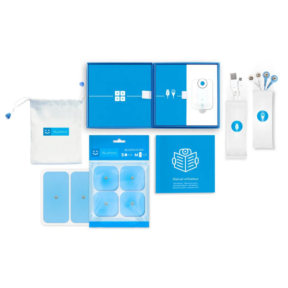 bluetens electrodes qui soulagent douleurs menstruelles et endométriose photo du package produit avec le boitier et les électrodes dans leur boite