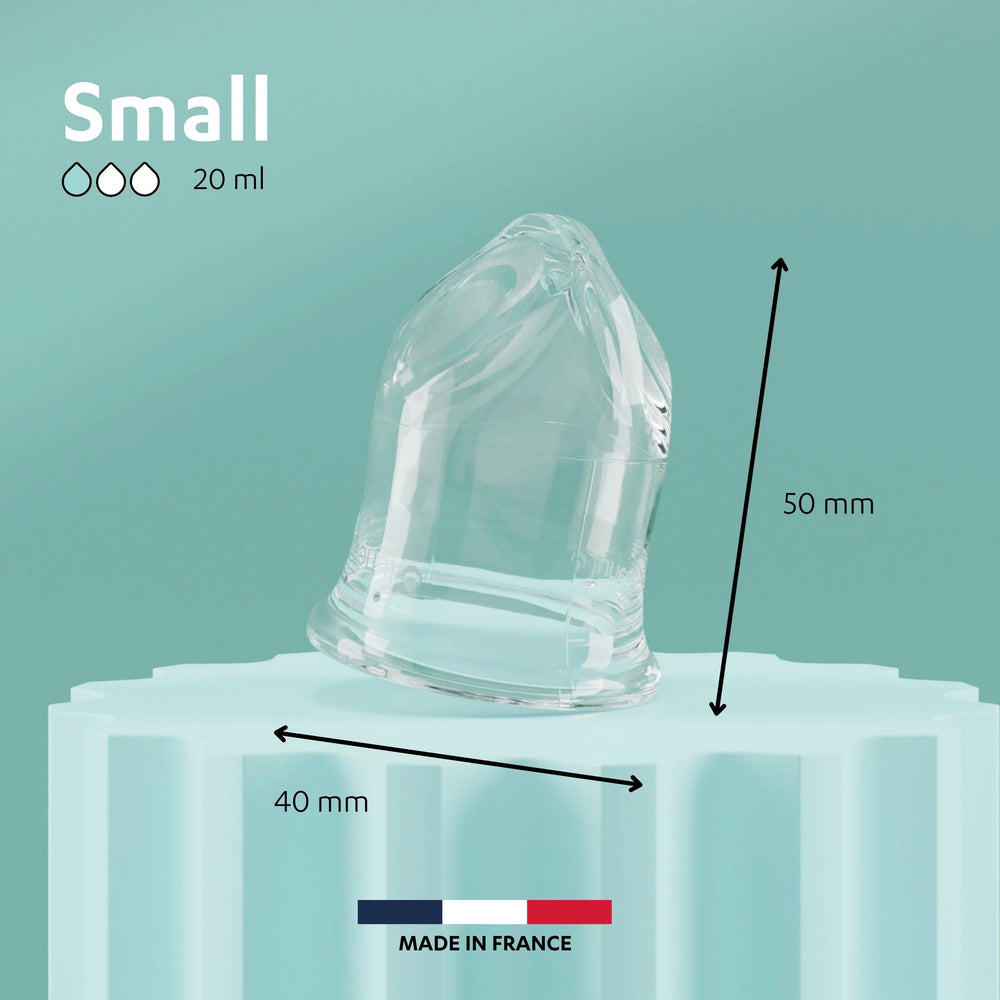 Zoom sur la petite Cup menstruelle de Lunéale
