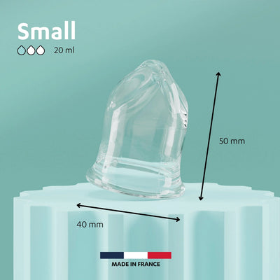Zoom sur la petite Cup menstruelle de Lunéale